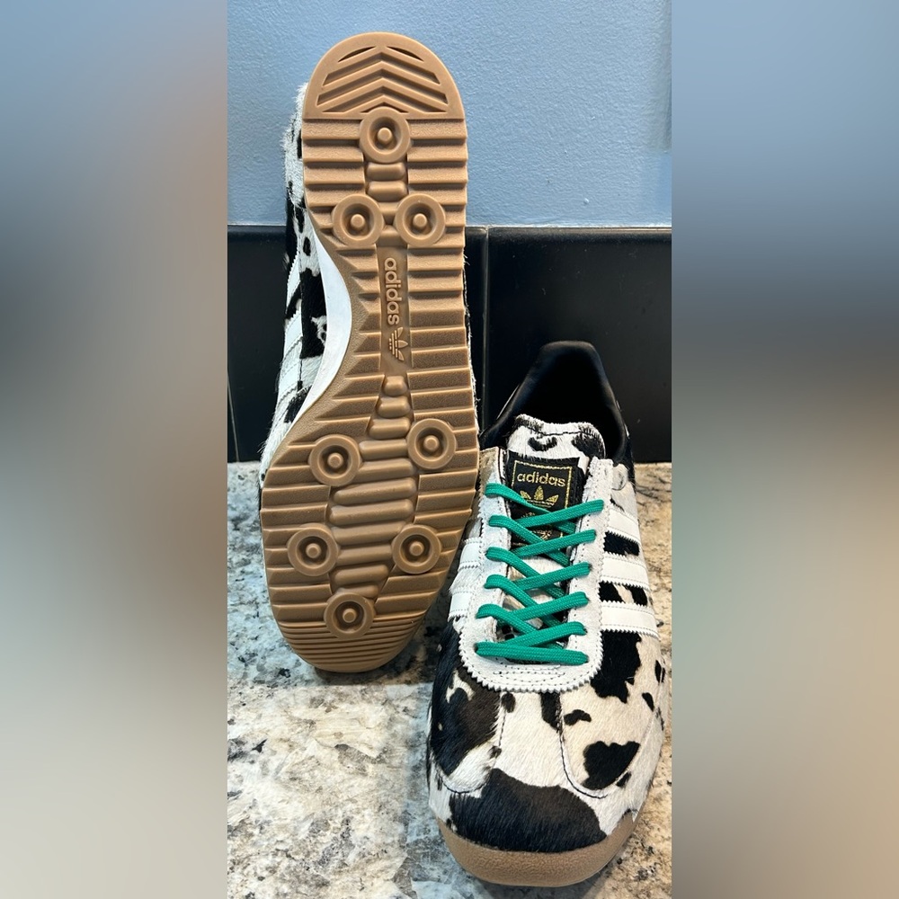 Adidas Men's Cow Print Sneakers with Teal Laces - Picture 6 of 13